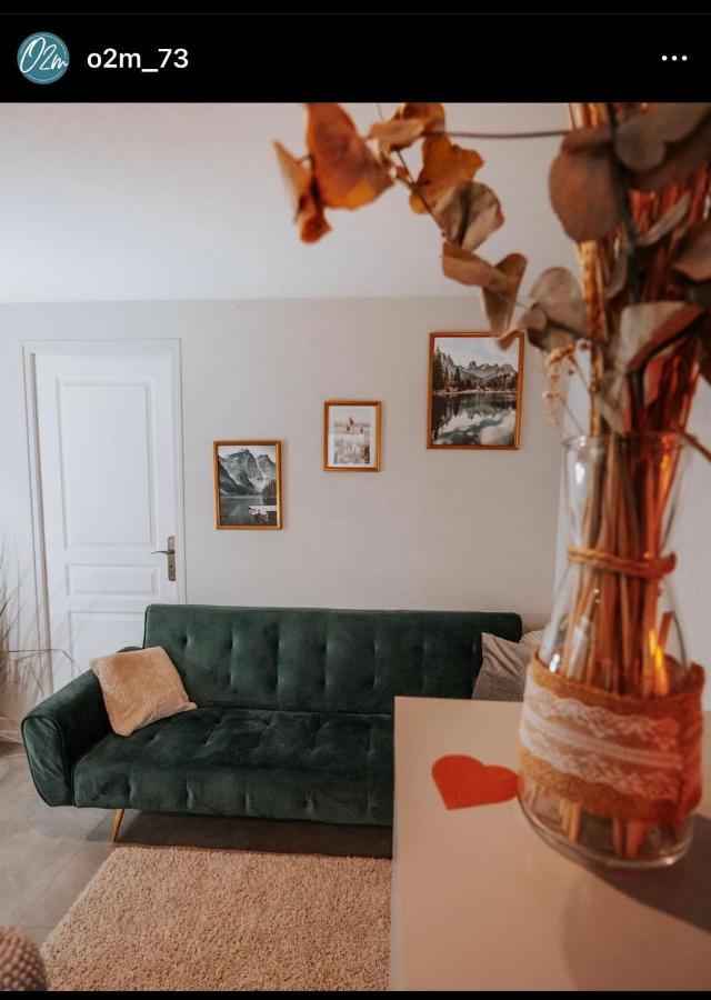 O2M Gresy Sur Aix Apartman Mognard Kültér fotó
